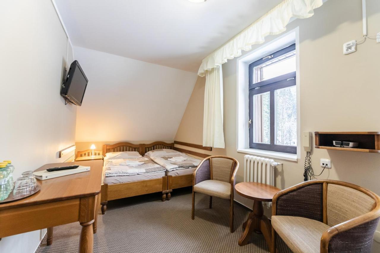 Hotel Perla Jizery Josefŭv Dŭl Exterior photo